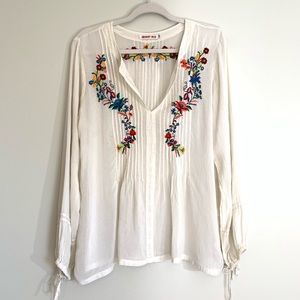 Johnny Was | Boho peasant embroidered rayon top, M